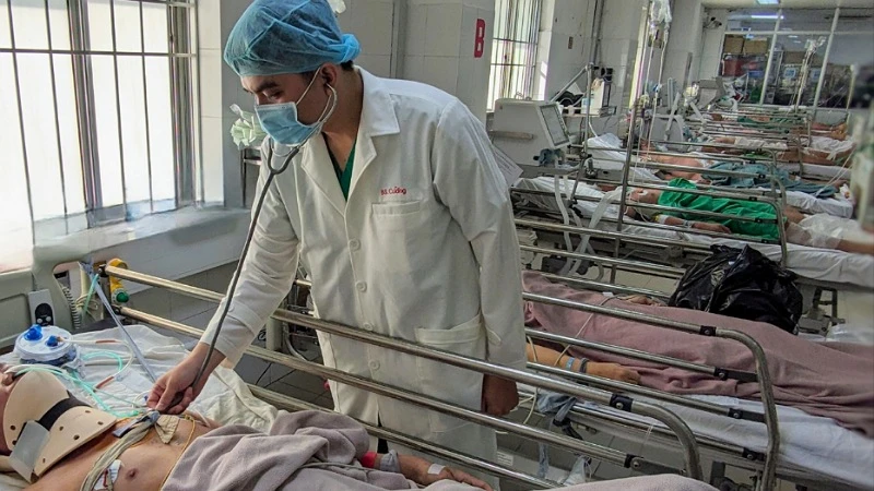 Nhờ được cấp cứu kịp thời, nam bệnh nhân L.V.H đã sinh tồn ổn định và tiếp tục được theo dõi điều trị.