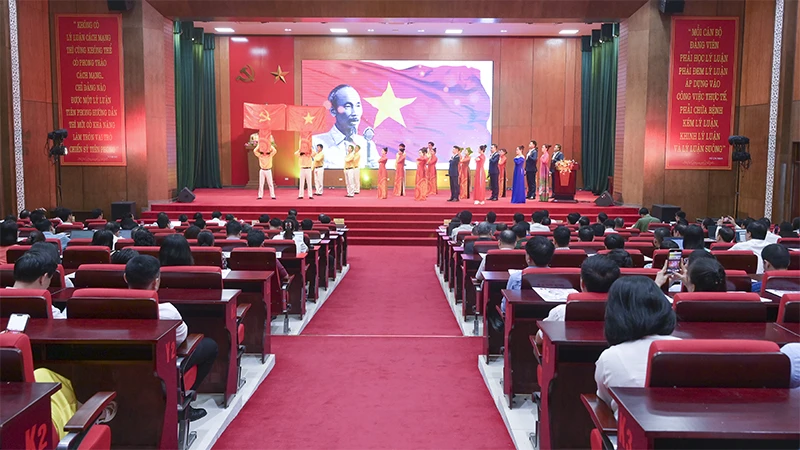 Quang cảnh hội nghị.