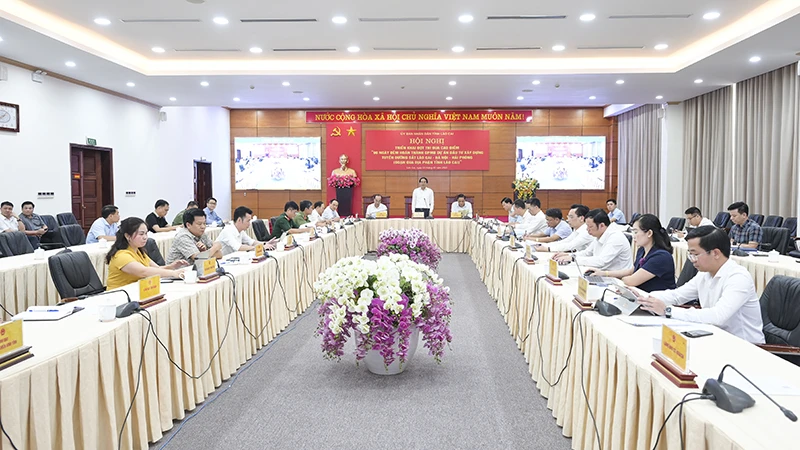 Tỉnh Lào Cai phát động thi đua 90 ngày đêm giải phóng mặt bằng tuyến đường sắt Lào Cai-Hà Nội-Hải Phòng.