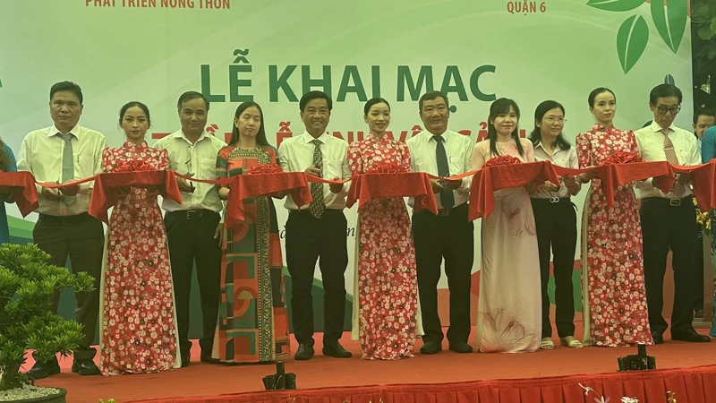Nghi thức khai mạc Tuần lễ Sinh vật cảnh năm 2023.