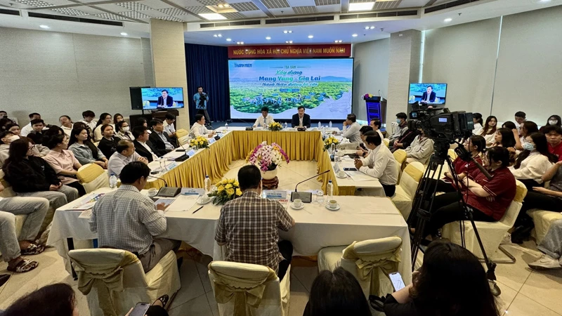 Quang cảnh tọa đàm.
