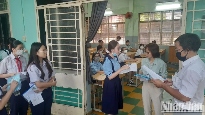 Học sinh Thành phố Hồ Chí Minh tham gia kỳ thi lớp 10 công lập năm học 2024-2025.