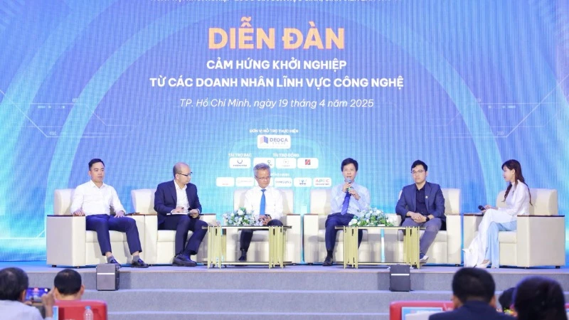 Các đại biểu tham gia thảo luận tại diễn đàn. (Ảnh: Trung tâm Truyền thông và sự kiện, Bộ Giáo dục và Đào tạo)
