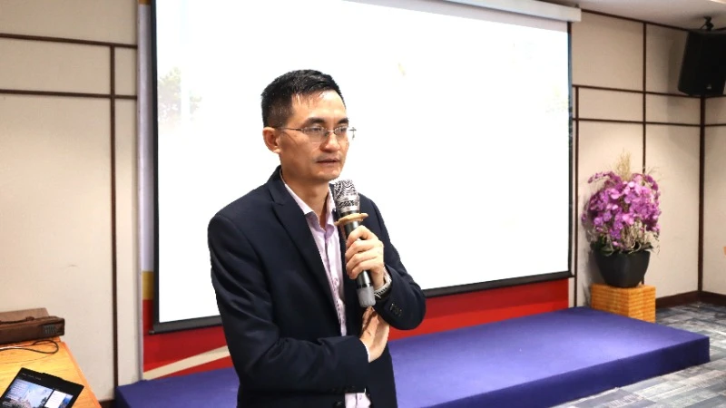 Đại biểu phát biểu tại hội thảo.