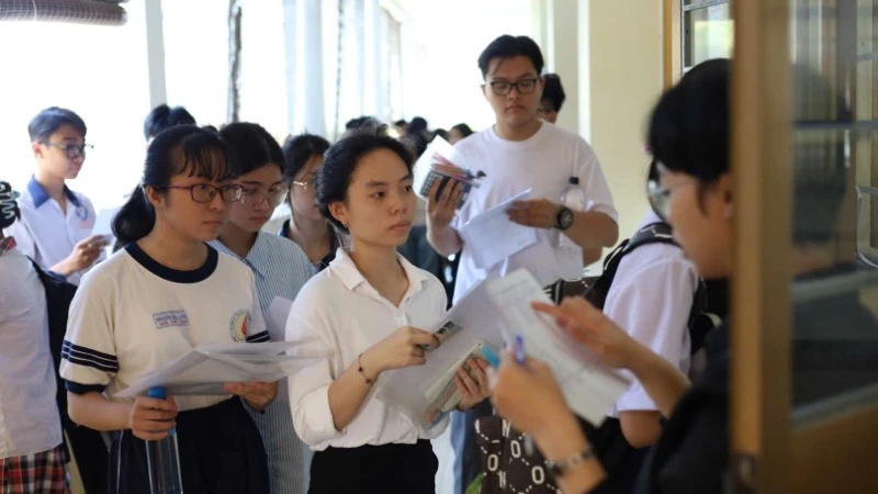 Các thí sinh tham gia kỳ thi đánh giá năng lực Đại học Quốc gia Thành phố Hồ Chí Minh đợt 1 năm 2025.