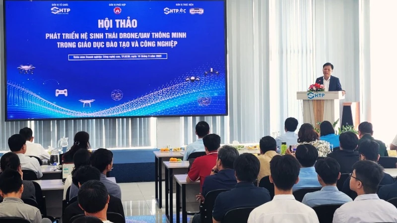 Quang cảnh hội thảo.