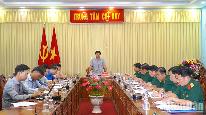 Bí Thư Tỉnh ủy Đồng Tháp Lê Quốc Phong phát biểu tại buổi làm việc. (Ảnh: HỮU NGHĨA)