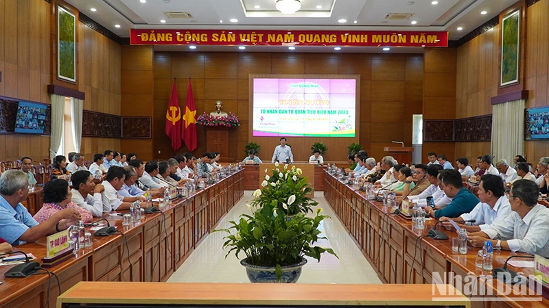 Quang cảnh hội nghị tuyên dương. Ảnh: HỮU NGHĨA