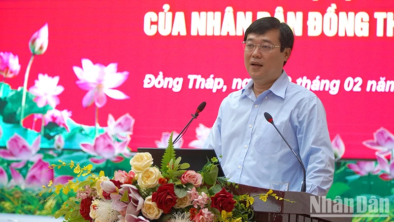 Bí thư Tỉnh ủy Đồng Tháp Lê Quốc Phong trình bày tại hội nghị. Ảnh: HỮU NGHĨA