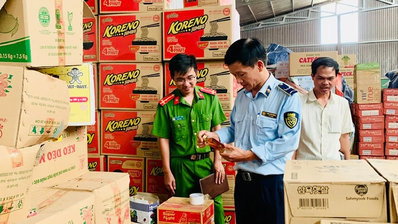 Lực lượng chức năng tỉnh Gia Lai tăng cường kiểm tra an toàn thực phẩm trong dịp Tết Nguyên đán Ất Tỵ 2025.