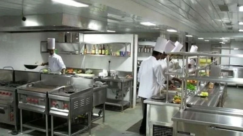 An toàn thực phẩm nguyên liệu, khâu quan trọng trong bảo đảm an toàn bếp ăn tập thể. (Ảnh: Cục An toàn thực phẩm)