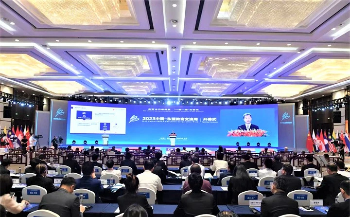 Toàn cảnh lễ khai mạc Tuần lễ Hợp tác giáo dục Trung Quốc-ASEAN.