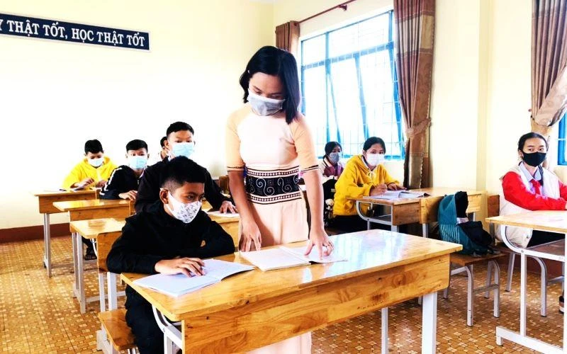 Tình trạng thiếu giáo viên gây nhiều áp lực và khó khăn trong việc thực hiện Chương trình giáo dục phổ thông 2018. 