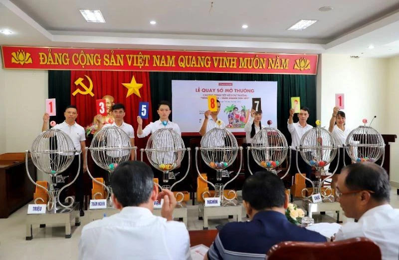 Lễ quay số dự thưởng.