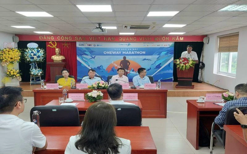 Quang cảnh buổi họp báo.