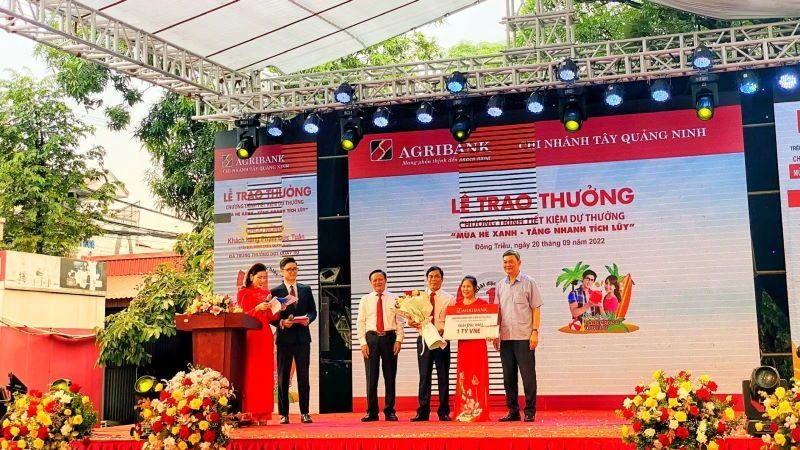 Lễ trao giải Đặc biệt của Chương trình Tiết kiệm dự thưởng “Mùa hè Xanh -Tăng nhanh tích lũy”.