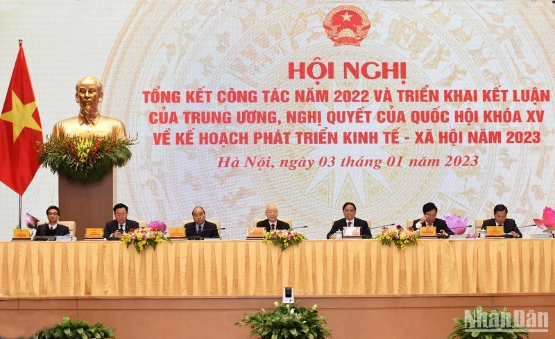 Tổng Bí thư Nguyễn Phú Trọng; Chủ tịch nước Nguyễn Xuân Phúc; Chủ tịch Quốc hội Vương Đình Huệ; Thủ tướng Phạm Minh Chính và các Phó Thủ tướng dự, chủ trì và điều hành hội nghị. 
