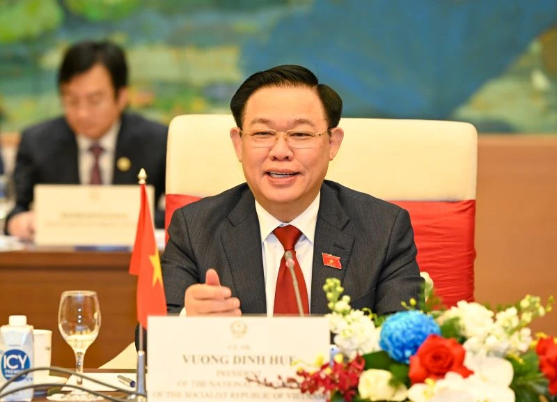 Chủ tịch Quốc hội Vương Đình Huệ phát biểu tại buổi hội đàm. (Ảnh: Duy Linh)