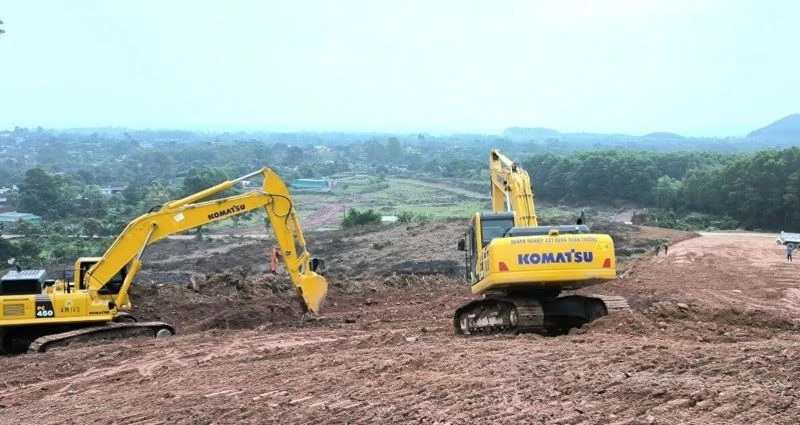 Cào bóc hữu cơ cao tốc bắc-nam giai đoạn II đoạn qua Hà Tĩnh.