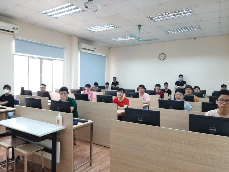 Thí sinh dự thi Olympic Tin học-châu Á Thái Bình Dương năm 2022. 