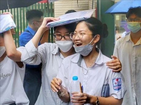 Thí sinh dự thi tốt nghiệp trung học phổ thông năm 2022. (Ảnh: TTXVN)