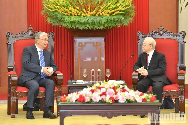 Tổng Bí thư Nguyễn Phú Trọng với Tổng thống Cộng hòa Kazakhstan Kassym-Jomart Tokayev tại buổi tiếp. (Ảnh: Đăng Khoa)
