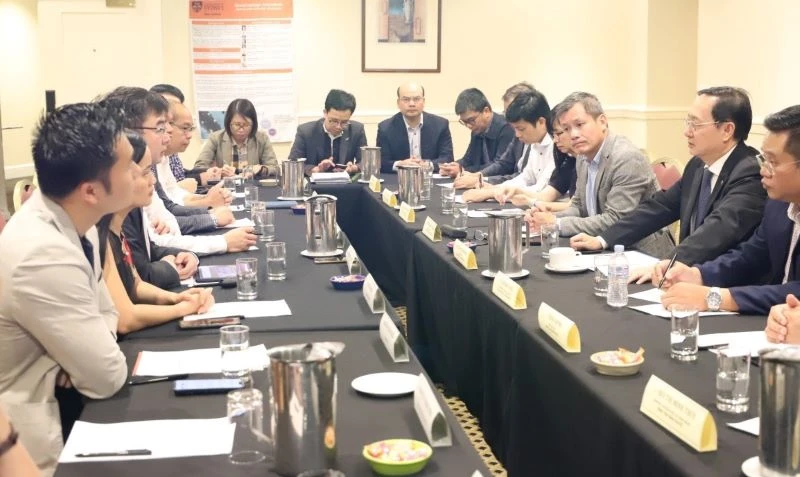 Bộ trưởng Huỳnh Thành Đạt và Đoàn công tác của Bộ Khoa học và Công nghệ làm việc với Hội Trí thức và Chuyên gia Việt Nam tại Australia.
