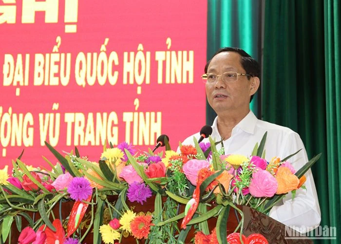 Phó Chủ tịch Quốc hội Trần Quang Phương phát biểu tại buổi tiếp xúc cử tri chuyên đề với Hội Cựu chiến binh và lực lượng vũ trang tỉnh Quảng Ngãi. 