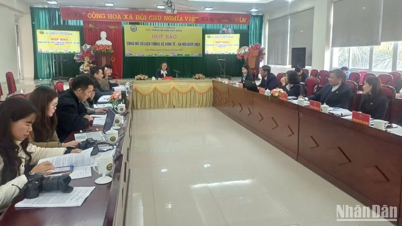 Quang cảnh buổi họp báo.