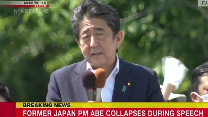NHK đưa tin về cựu Thủ tướng Abe Shinzo.