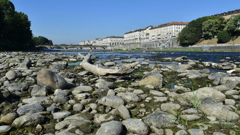 TP Turin của Italia đang đối mặt đợt hạn hán nghiêm trọng nhất trong 70 năm qua. (Ảnh: Reuters)