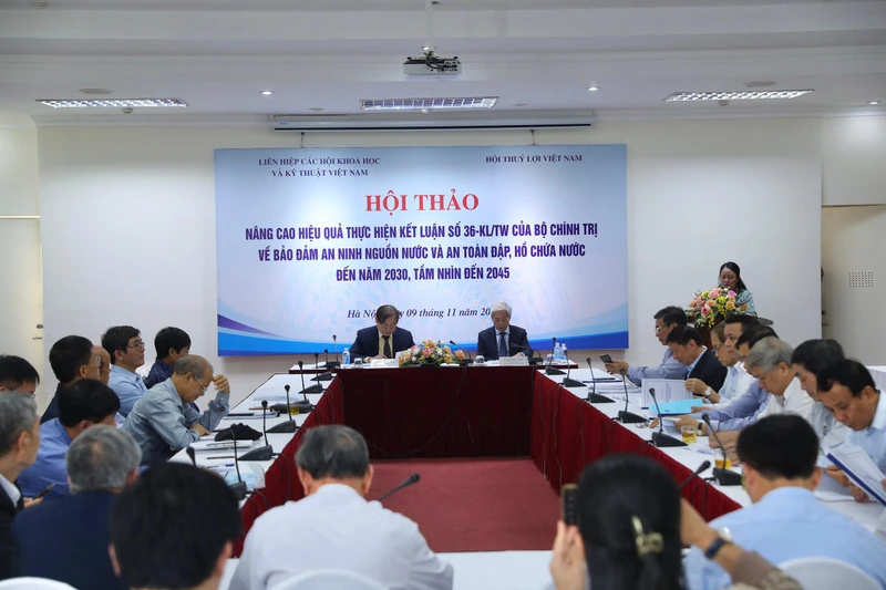 Toàn cảnh Hội thảo Nâng cao hiệu quả thực hiện Kết luận số 36-KL/TW của Bộ Chính trị về bảo đảm an ninh nguồn nước và an toàn đập, hồ chứa nước đến năm 2030, tầm nhìn đến 2045.