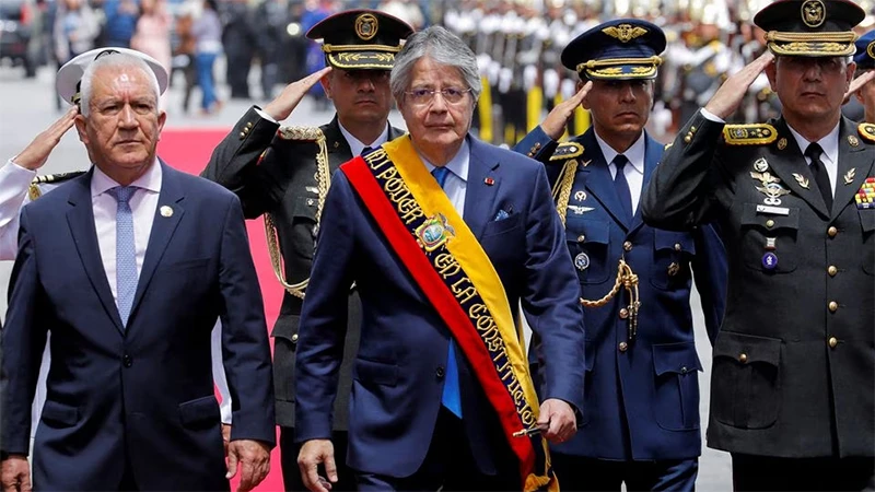Tổng thống Ecuador Guillermo Lasso chuẩn bị có bài phát biểu trước cả nước, ngày 24/5/2023. (Ảnh: Reuters)