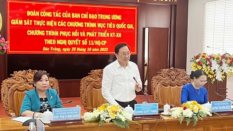 Đồng chí Dương Quyết Thắng phát biểu kết luận cuộc giám sát