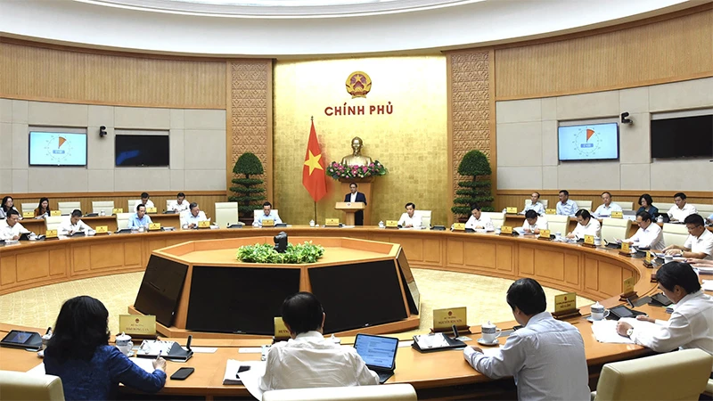 Thủ tướng Phạm Minh Chính chủ trì một phiên họp Chính phủ thường kỳ. 