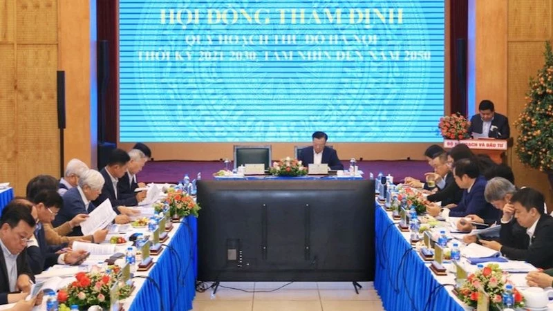 Quang cảnh phiên họp thẩm định Quy hoạch Thủ đô Hà Nội thời kỳ 2021-2030, tầm nhìn đến năm 2050.