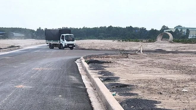 Hạ tầng khu công nghiệp Hố Nai đang được đầu tư mở rộng.