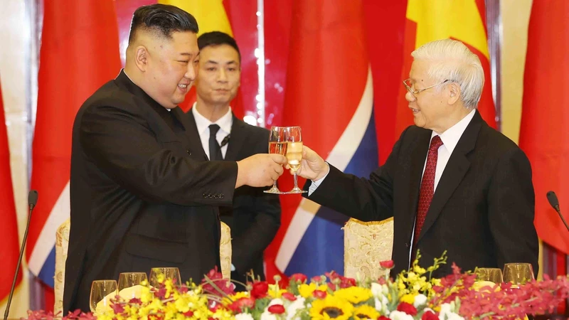 Tổng Bí thư, Chủ tịch nước Nguyễn Phú Trọng chủ trì Tiệc chiêu đãi trọng thể chào mừng Chủ tịch Đảng Lao động Triều Tiên, Chủ tịch Quốc vụ nước Cộng hòa Dân chủ Nhân dân Triều Tiên Kim Châng Ưn thăm hữu nghị chính thức Việt Nam, Hà Nội, ngày 1/3/2019. (Ảnh: TTXVN)