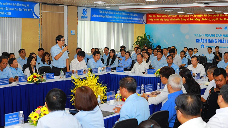 Toạ đàm: Xem khách hàng là “trung tâm” được Sawaco tổ chức ngày 22/5 nhằm trao đổi, chia sẻ các thông tin trong việc chăm sóc khách hàng qua đó giúp nâng cao chất lượng dịch vụ, chăm sóc khách hàng tốt hơn.