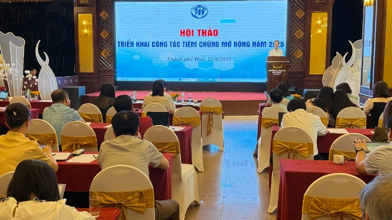 Hội thảo triển khai công tác tiêm chủng mở rộng năm 2025 diễn ra tại thành phố Huế.
