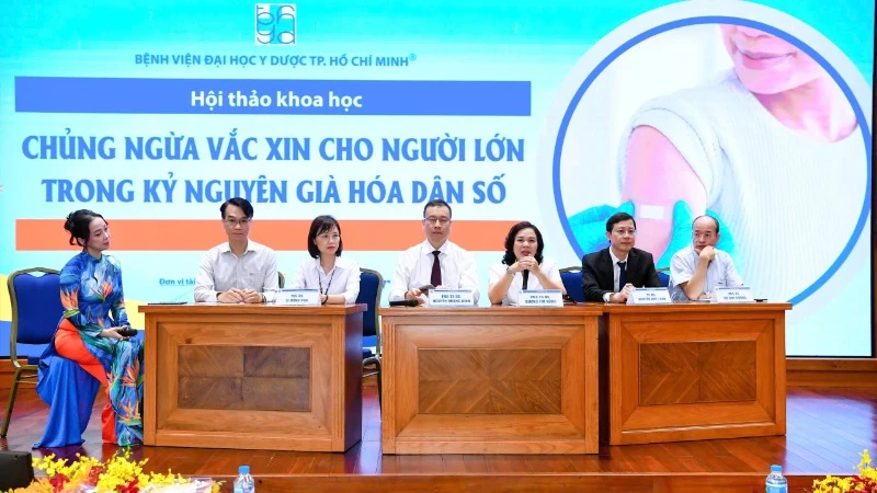 Các đại biểu tại buổi thảo luận.