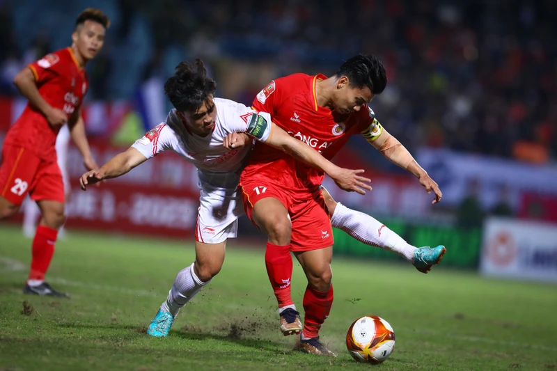 Viettel giành chiến thắng 2-1 trước Công an Hà Nội trong trận derby Thủ đô.