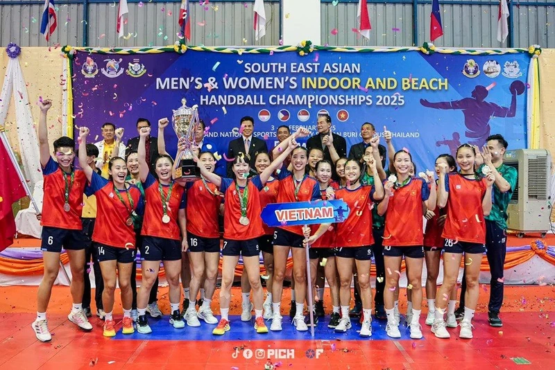 Ngôi vô địch của đội tuyển nữ là động lực thúc đẩy bóng ném Việt Nam giành huy chương vàng ở kỳ SEA Games 33. 