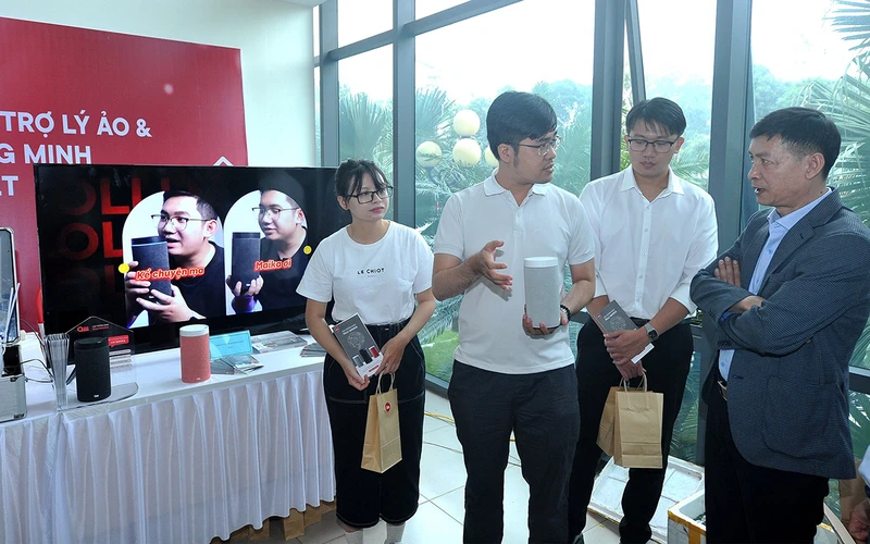 Công ty cổ phần công nghệ OLLI giới thiệu sản phẩm loa thông minh OLLI MAIKA.