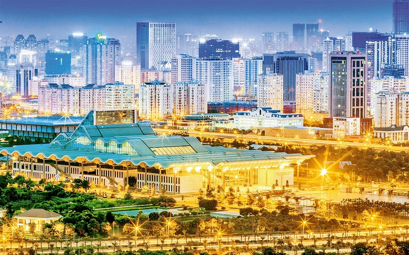 Một góc thành phố Hà Nội hôm nay. (Ảnh DUY LINH)