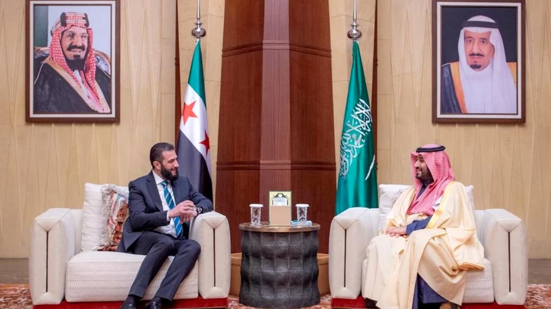 Tổng thống lâm thời Syria gặp nhà lãnh đạo Saudi Arabia trong chuyến thăm tới Riyadh. (Ảnh Global Times)
