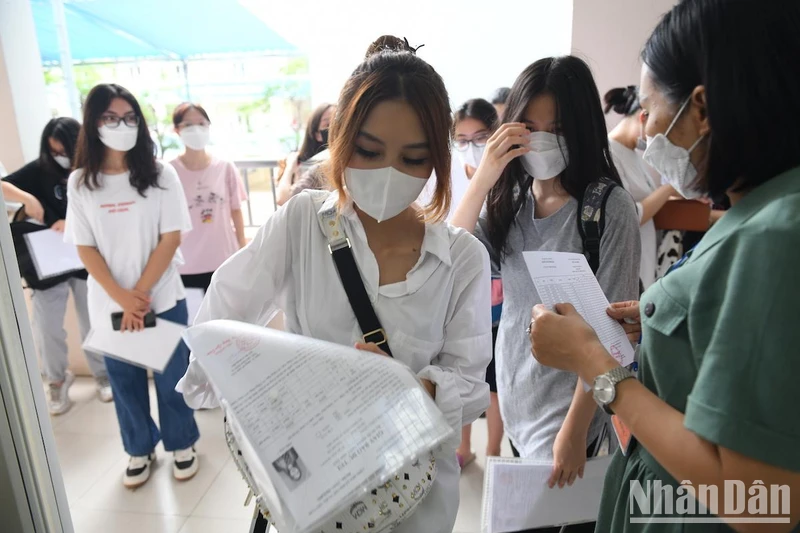 Thí sinh tham dự Kỳ thi tốt nghiệp trung học phổ thông năm 2022 (Ảnh: THÀNH ĐẠT)