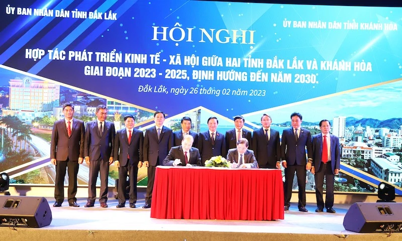 Tăng cường hợp tác giữa hai tỉnh Đắk Lắk và Khánh Hòa
