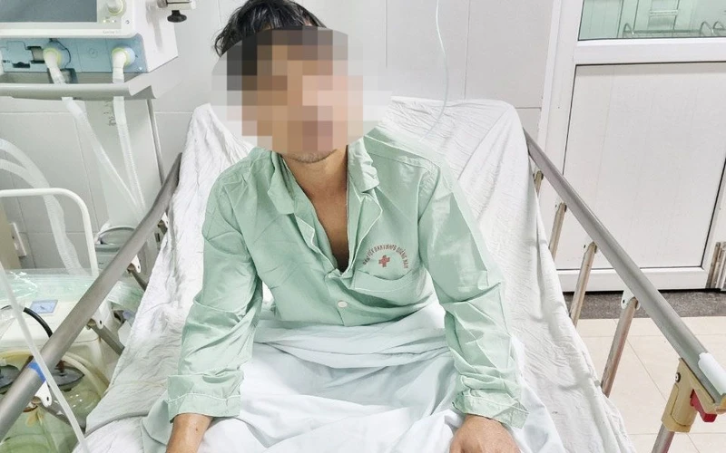 Bệnh nhân bị ngộ độc nặng đã dừng thở máy, sức khỏe dần phục hồi.
