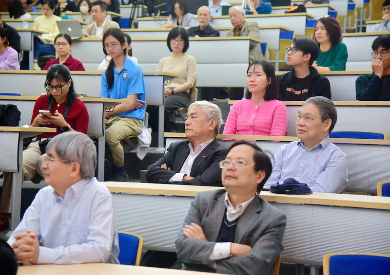 Các đại biểu tham dự Ngày Toán học quốc tế